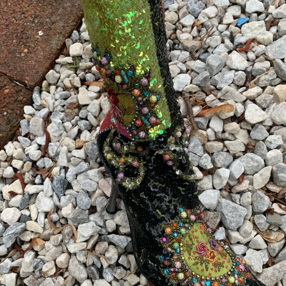 One of a kind handmade boots - Picture 4 of 5